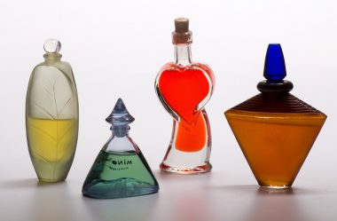 Como Importar dos EUA os 10 Perfumes Mais Procurados!